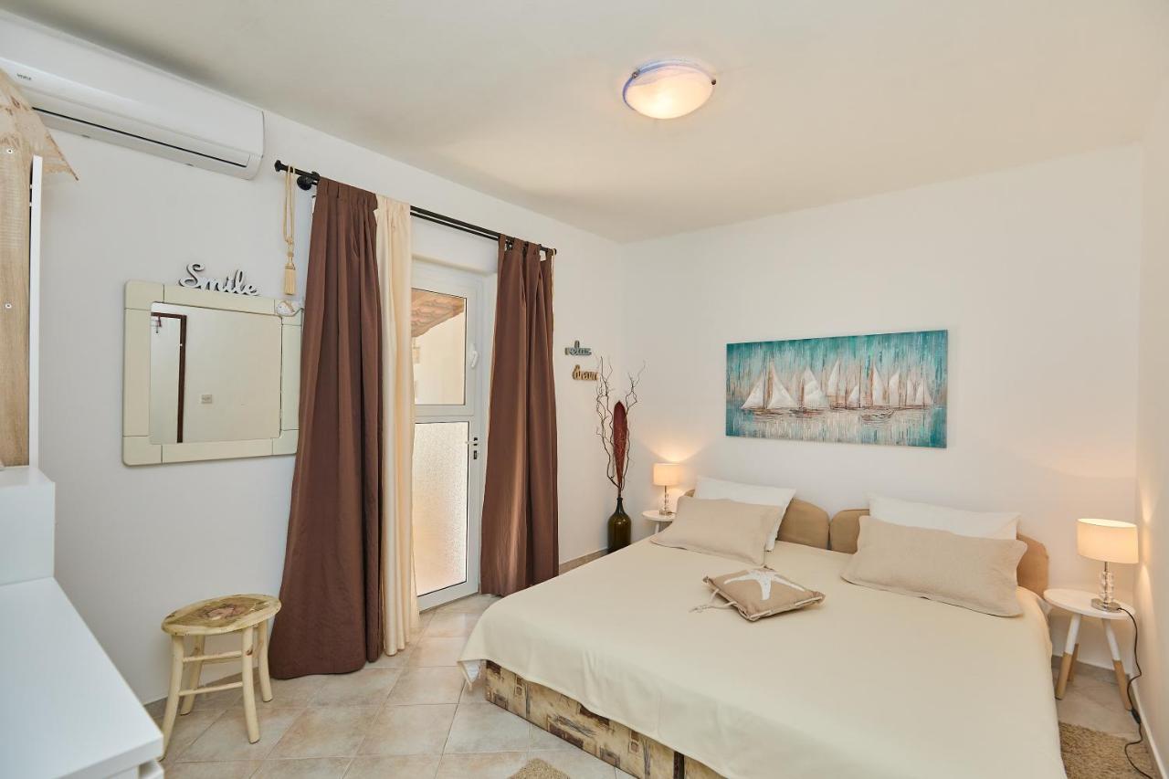 Studio Dolores-Apartment By The Sea Maranovići Exteriör bild